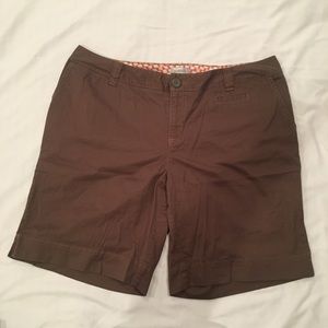 Avenue Bermuda shorts dark tan size 16